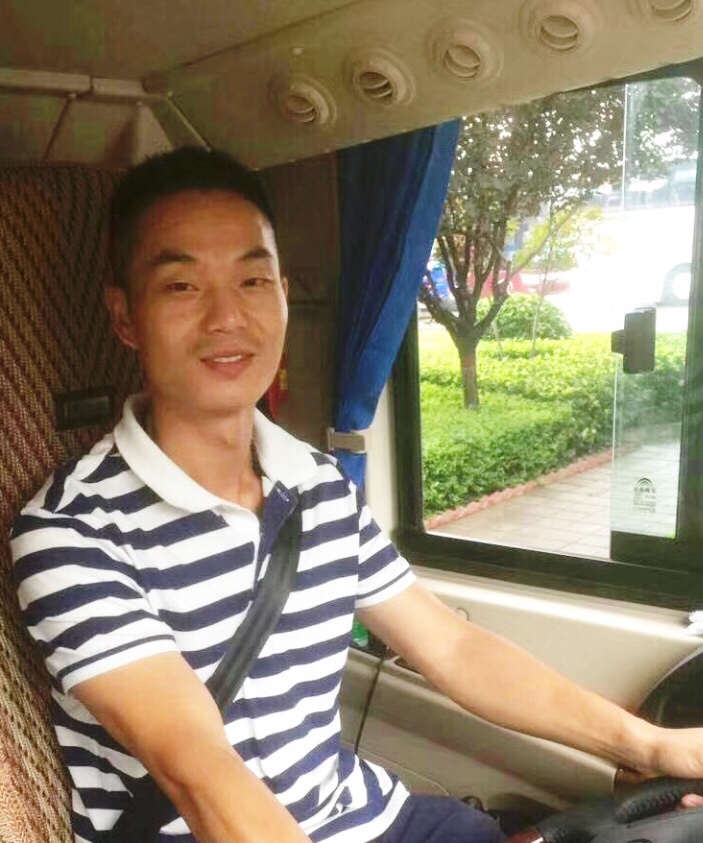 萍鄉(xiāng)長運開展向“見義勇為、舍己救人”好司機寧敏同志學習活動