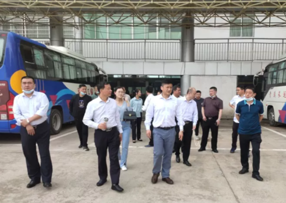 占梁一行蒞臨鷹潭長(zhǎng)運(yùn)、鷹潭公交檢查指導(dǎo)工作