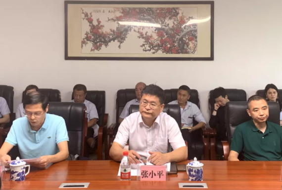 張小平、吳隼一行蒞臨吉安長(zhǎng)運(yùn)、吉安公交檢查指導(dǎo)工作