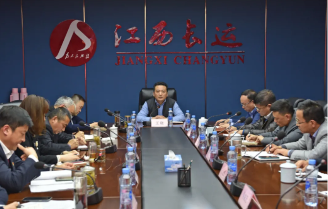江西長運召開“自信、團(tuán)結(jié)、奮進(jìn)，做一個經(jīng)得起時間檢驗的市政公用人”座談會 王曉出席并講話