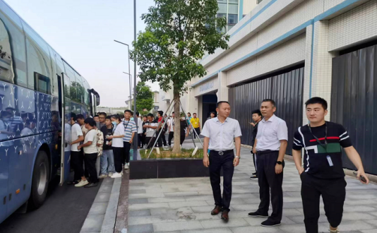 吉安長運:創(chuàng)新經營模式 做強通勤業(yè)務