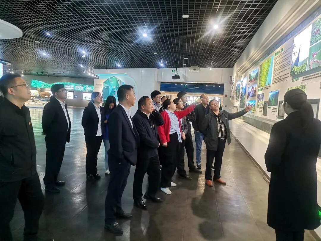九江長(zhǎng)運(yùn) 共青公司開展“傳承紅色基因 維護(hù)國(guó)家安全”聯(lián)合主題黨日活動(dòng)