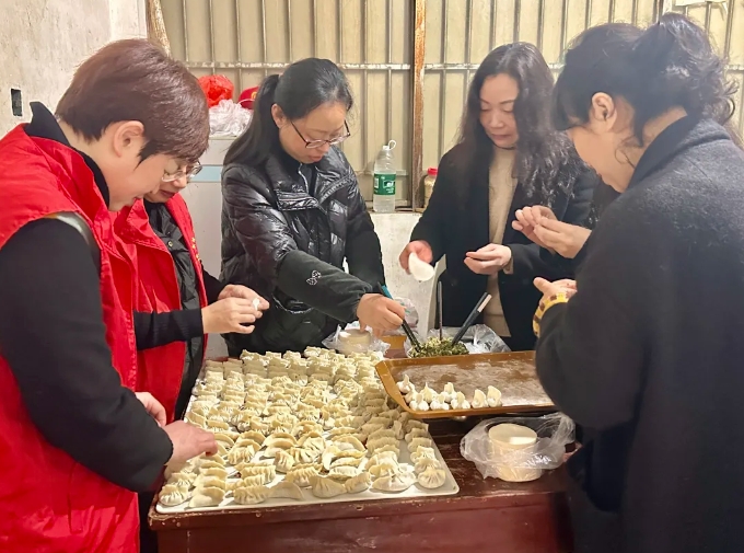 撫州長運:攜手社區(qū)共建 開展女職工活動