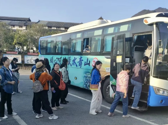 撫州長(zhǎng)運(yùn):景區(qū)直通車迎來春游高峰