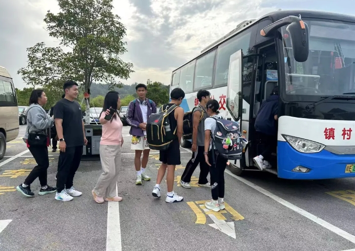生產經營 || 上饒汽運:護航2025年德興鐵人三項亞洲杯賽暨中國鐵三聯(lián)賽