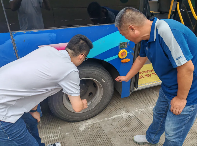 馬鞍山長客:當(dāng)涂長客赴年陡客運(yùn)站開展安全自查