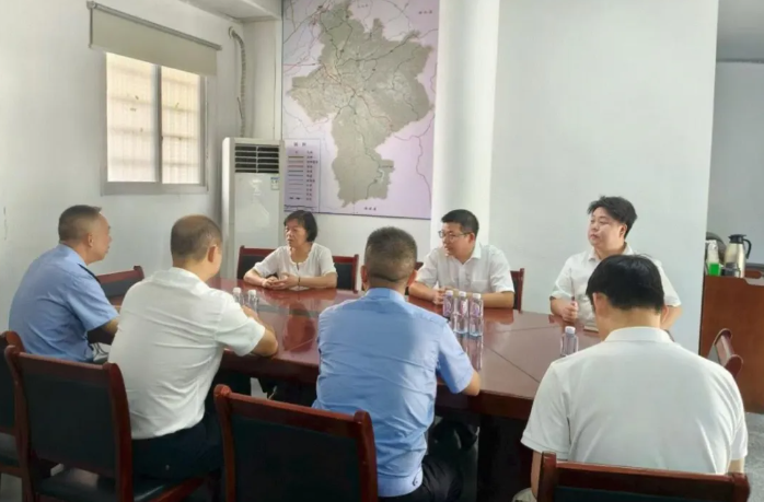 廣豐區(qū)領導檢查廣豐鎮(zhèn)村公交分公司安全生產(chǎn)工作