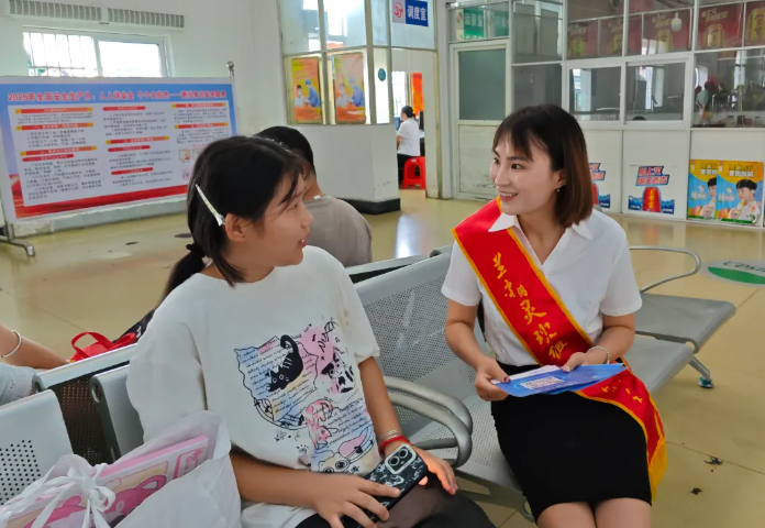 上饒汽運 推廣校園直通車 助力學生出行