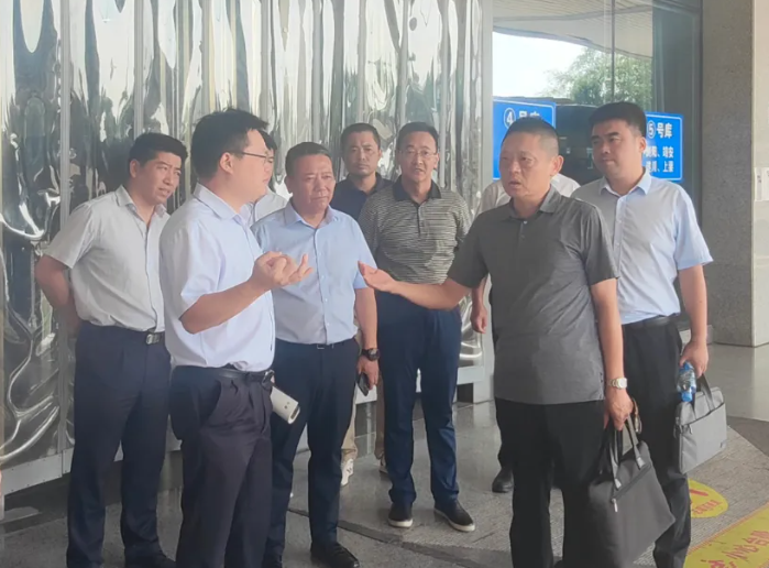 陳國宏調(diào)研江西長運(yùn) 李偉、穆孫祥陪同